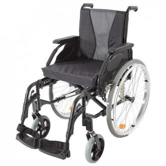 Кресло-коляска с ручным приводом Invacare Action 3 NG в Казани